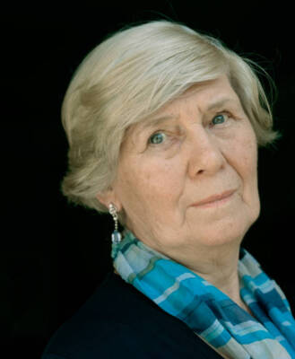 Jane Gardam British author 2005 Old Photo 4