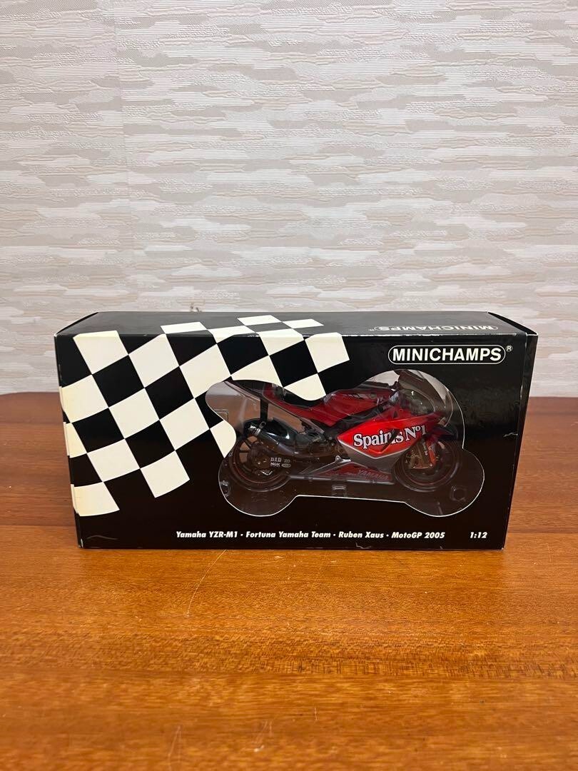 スポーツ MINICHANPS 1/12 YAMAHA YZR-M1 2005 Amazon.com: 2005 Yamaha YZR-M1 Racing Motorcycle 1/12 Tamiya