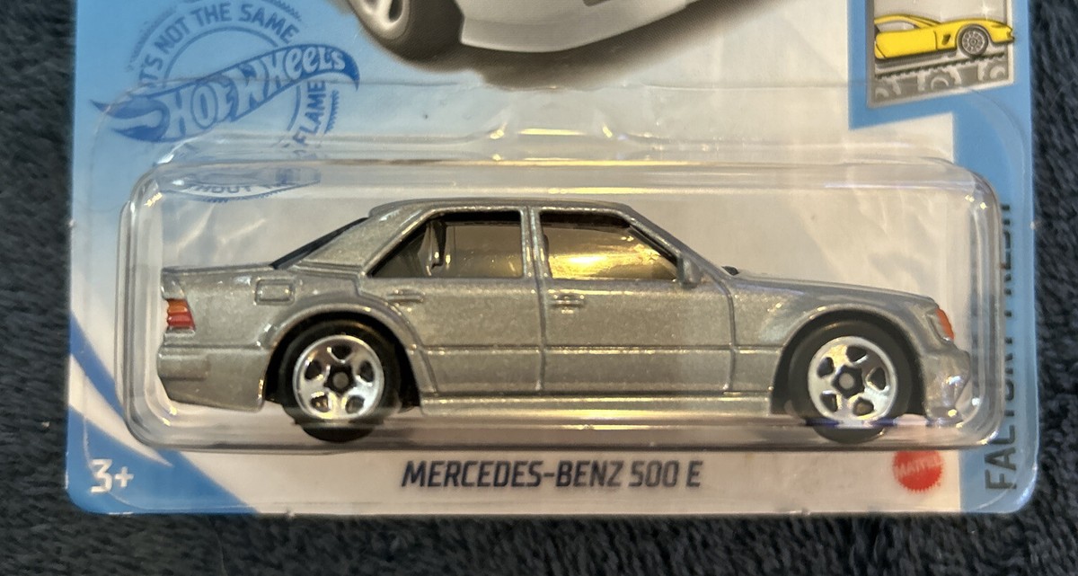 Hot Wheels Mercedes-Benz 500 E Silver 8/10 149/250 Factory Fresh