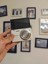Samsung MV800 16.1MP 8x Optical Zoom Flip Out Touch Screen Digital Camera White