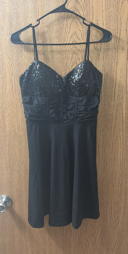 Emerald Sundae Black Sweetheart Sequin Strappy Fit & Flare Short Dress L