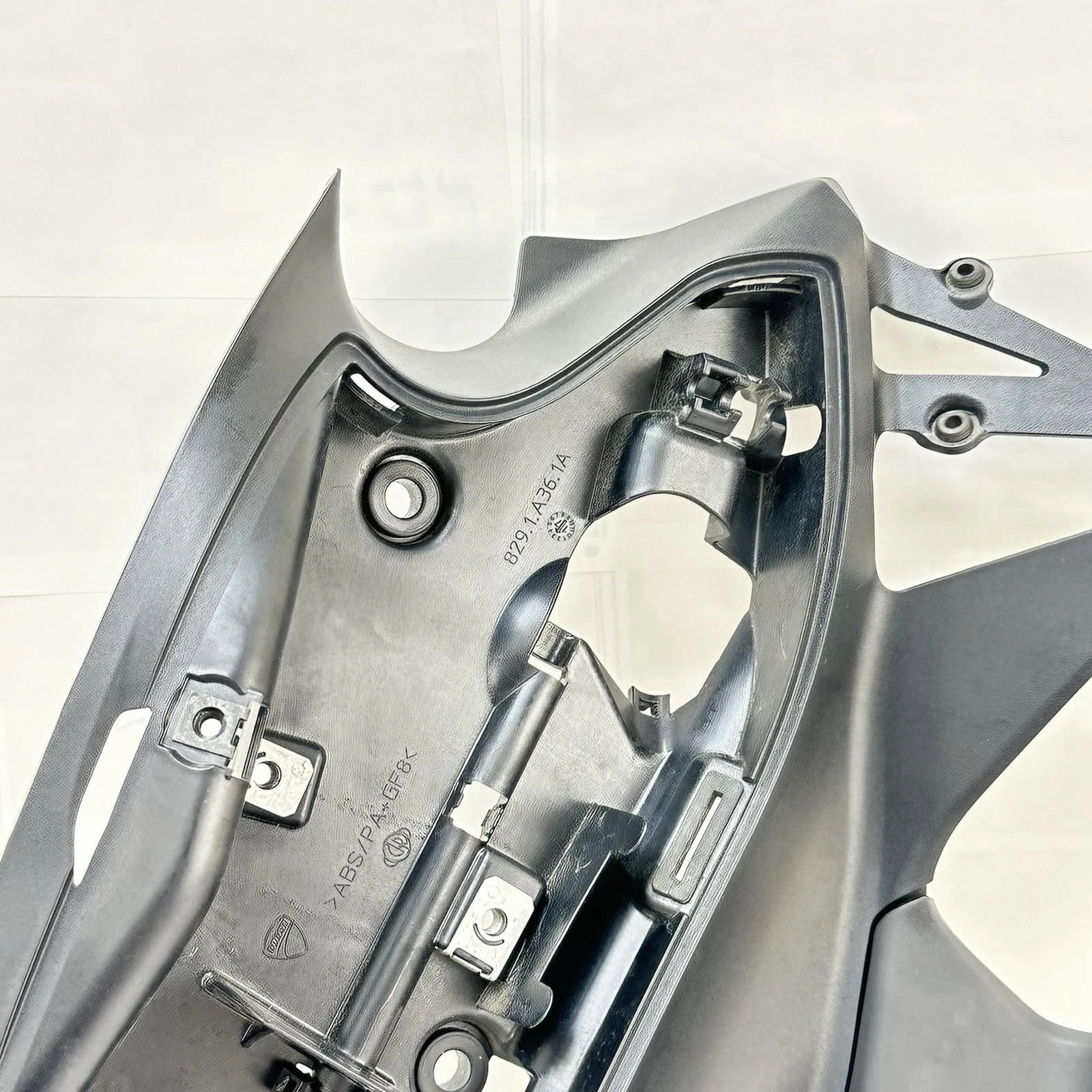 2016 - 2019 DUCATI 959 PANIGALE LEFT SIDE FAIRING BATTERY INNER COWL PANEL TRIM