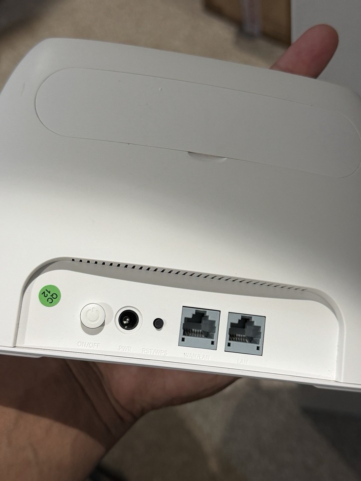 Tenda 4G03 4G LTE N300 Wi‑Fi Router SIM Card Slot 1x LAN Ethernet White ...