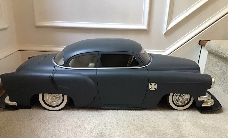 WEST COAST CHOPPERS JESSE JAMES RC 54 CHEVY GRIS ESCALA 1:6 27 MHz COMO ESTÁ SIN CONTROL REMOTO Foto 4 de 4