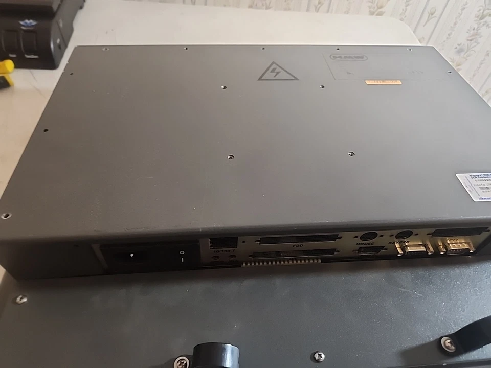 HMW Vintage Resistente Panel PC 15" Pantalla Táctil Gobierno ISB Brazo Montado Pesado Foto 2 de 4