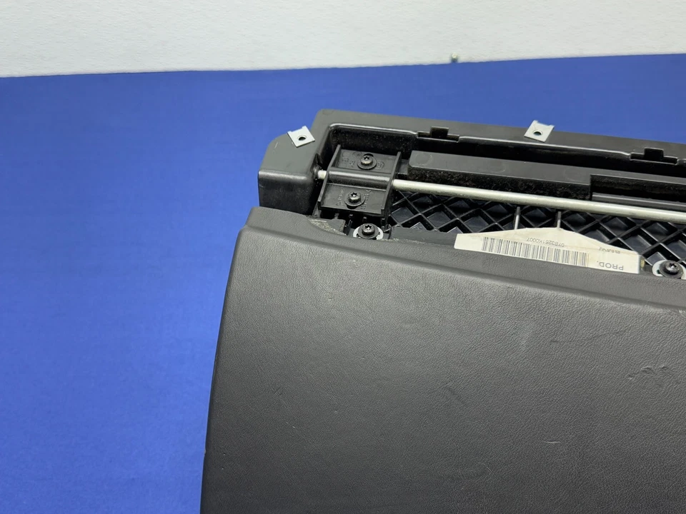 BMW 650i 645Ci M6 2004-2010 BMW tablero delantero compartimento de almacenamiento guantera OEM Foto 2 de 4