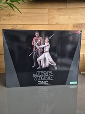 Image of STAR WARS ARTFX 1/10 SCALE Rey & Finn Force awakens Twin Pack Sealed boxed