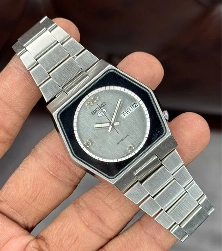 Vintage Seiko 5 Cal 6309-6070 17 Jewels Automatic Silver Sunburst Dail Japan...