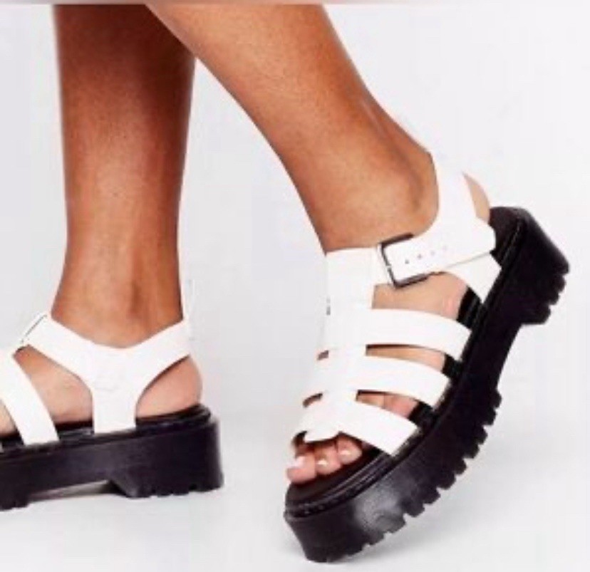 SAOLA Sandali Forever 21 bianchi ecopelle multi cinturino suola plateau grossa misura 8