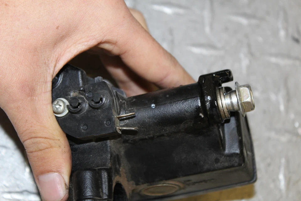 2008 SUZUKI BANDIT 1250S GSF1250S ГЛАВНЫЙ ЦИЛИНДР ПЕРЕДНЕГО ТОРМОЗА С РЫЧАГОМ - Изображение 4 из 4