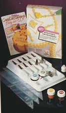 New Vintage Wilton 36 Piece Deluxe Cake Decorating Set , 2104-2540