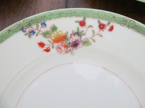 Vintage Ucagco Japan Set of 6 Plate Saucer Six Inch Floral Pattern - Picture 3 of 5