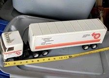 ERTL TRUCK SOUTHLAND DISTRIBUTION CENTER SEMI TRACTOR TRAILER  STEEL PLASTIC