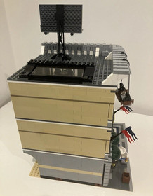 Lego Grand Emporium 10211 Modular Building 100% Complete Creator Expert Set 2010