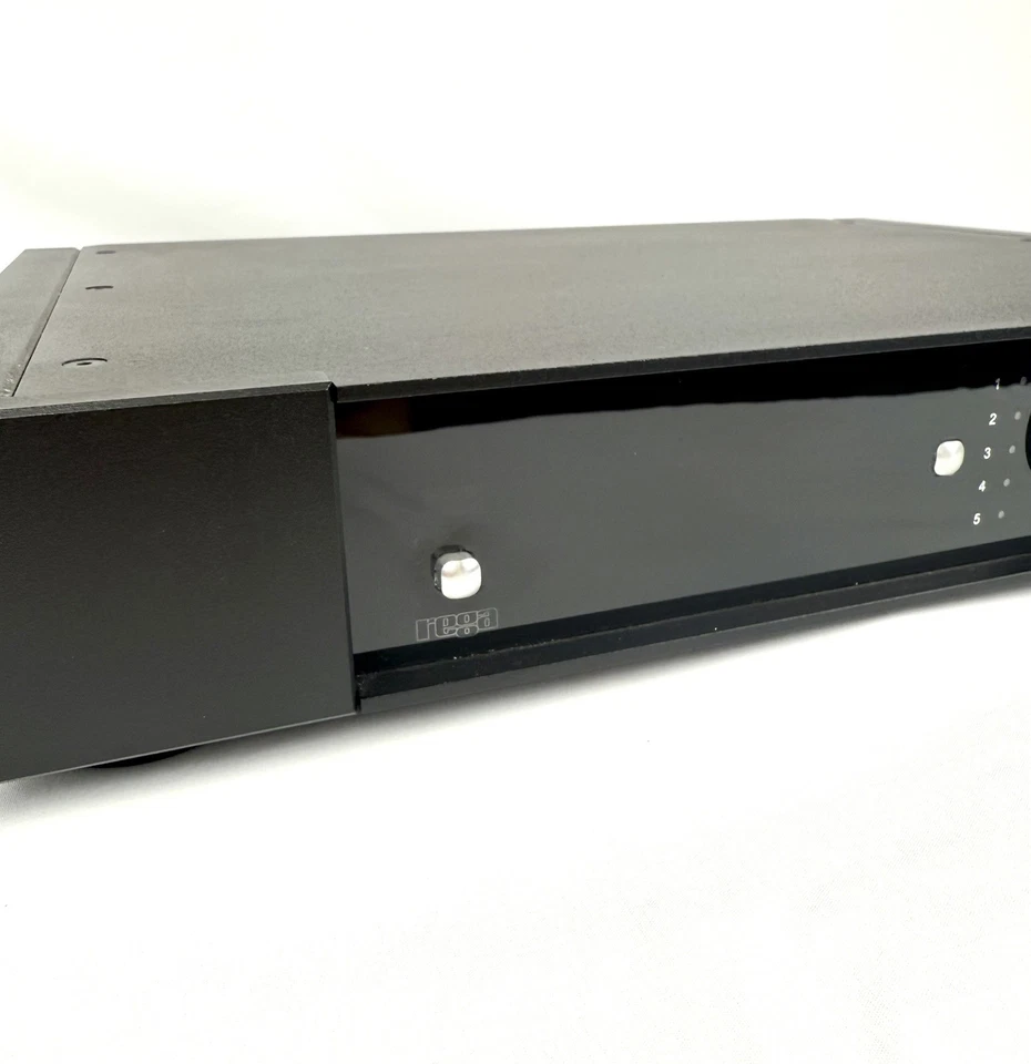 Rega-Elicit-R Integrated Amp-HiFi - Image 4 of 4