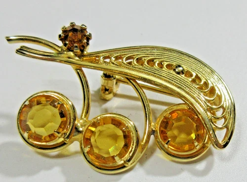 VTG yellow amber colored rhinestone gold tone metal Cherry ?  Brooch Pin Costume