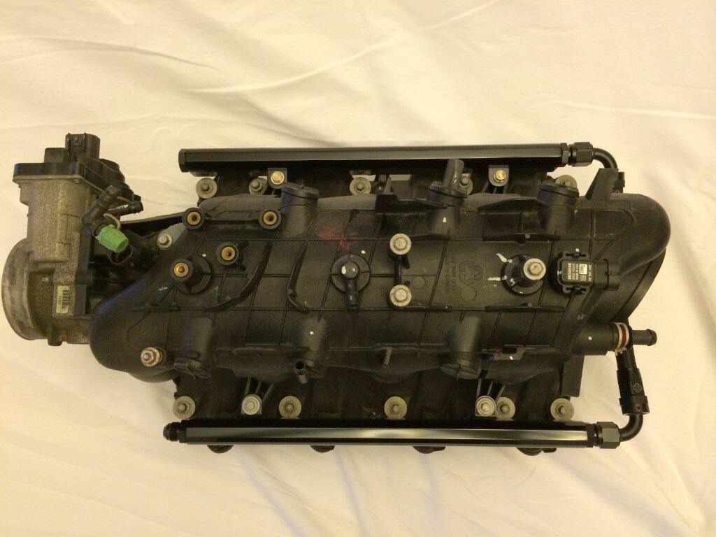 Z920 Fuel Rail Kit & Crossover 6AN 5.3 6.0 6.2 Chev Silverado BLACK