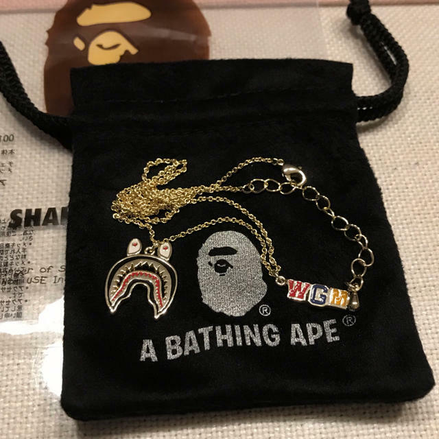 A BATHING APE BAPE SHARK Necklace with Pouch 100% Authentic A BATHING APE BAPE SHARK Necklace with Pouch 100% Authentic