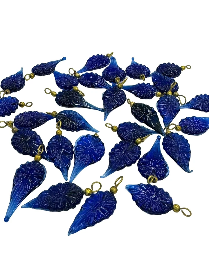 30 Vintage India Glass Cobalt Blue Leaf Pendants Beads Charms w/Brass Loop - Image 3 of 4