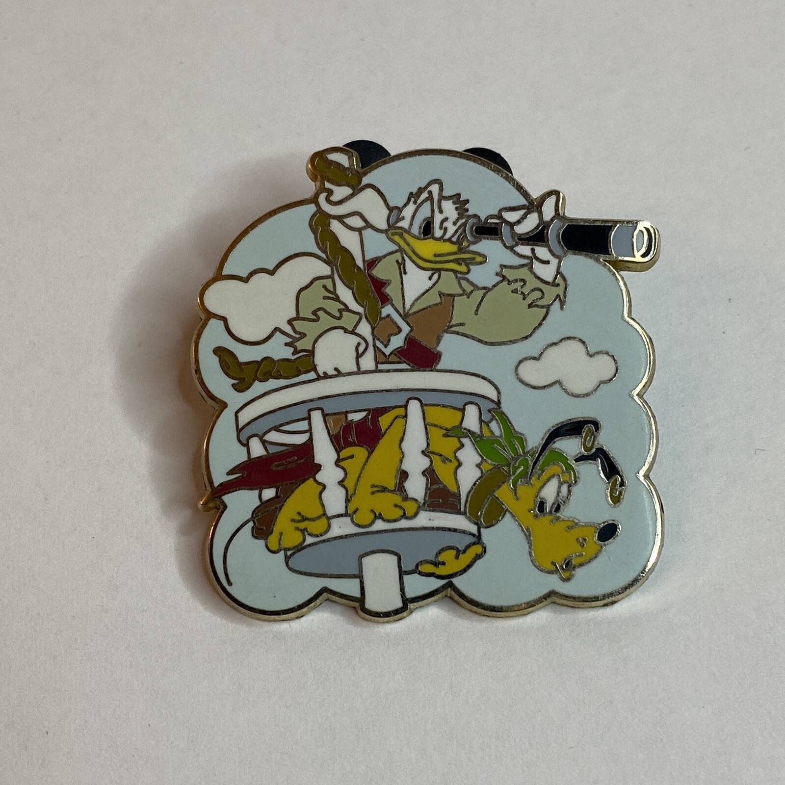 Disney Pin Trading Pirates of the Caribbean Pirate Donald Duck Pluto Scouting