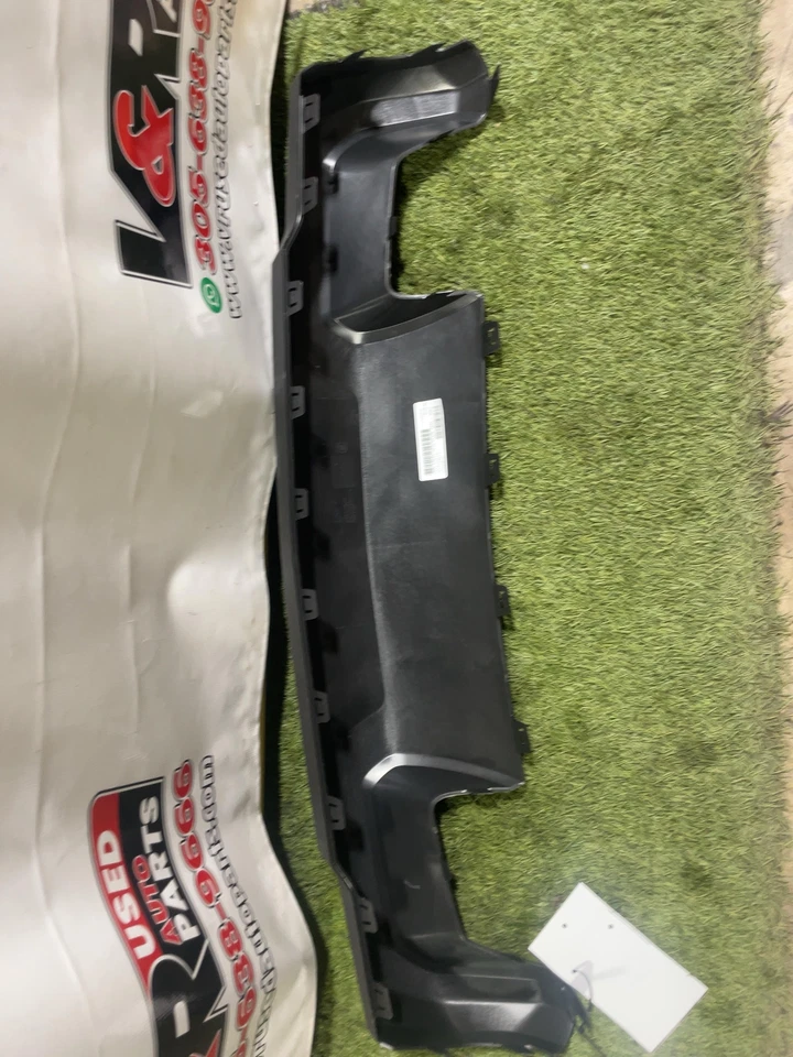 ✅ 2022 雪佛兰 COLORADO BASE BUMPER COVER PN:84859010 原始设备制造商 — 第 4/4 张图片