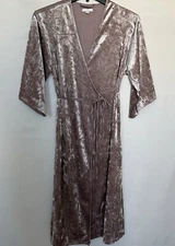 H By [Halston Robe Women S/M Long Velvet Dusty Rose Pockets Belted Short Sleeves