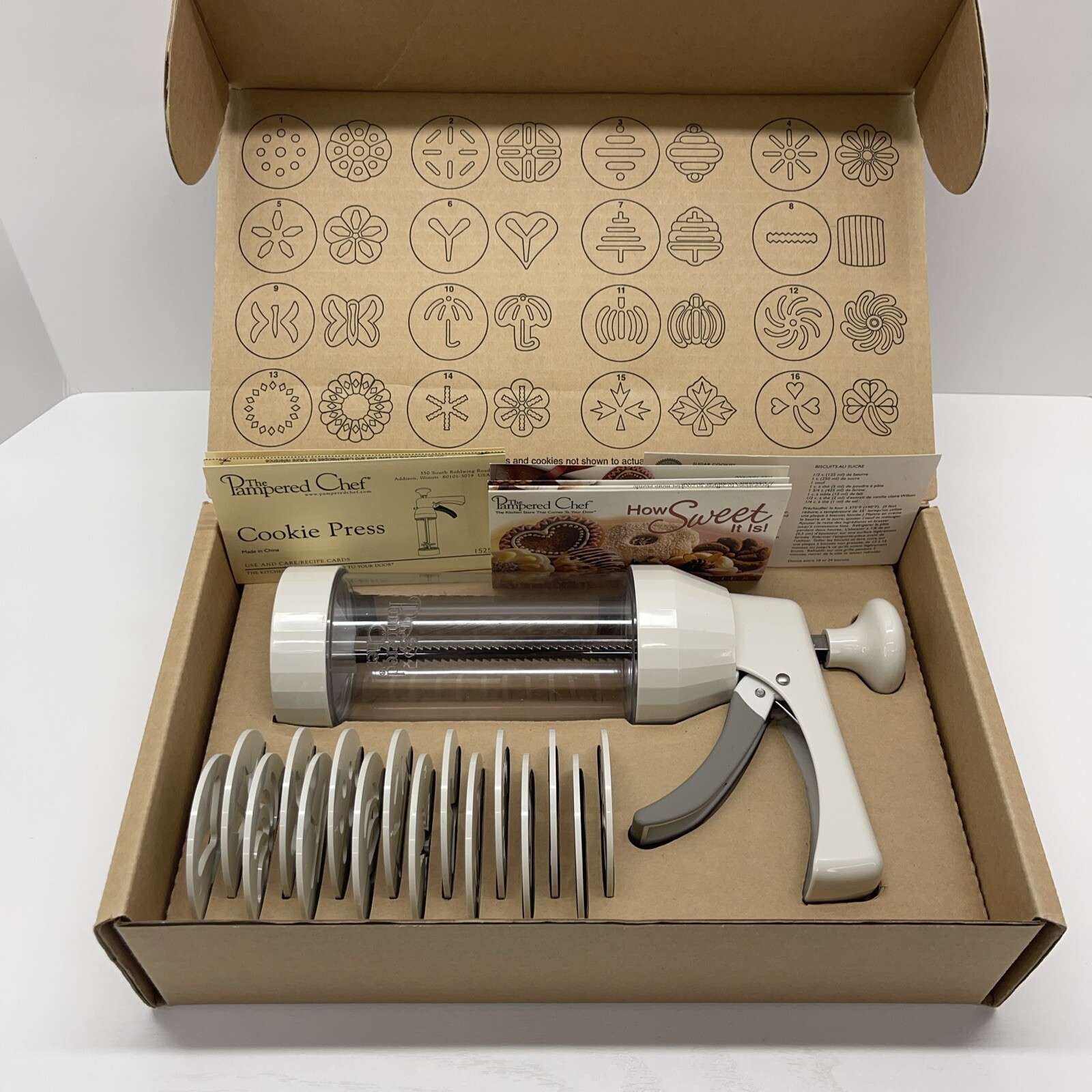 Pampered Chef Cookie Press 1525 All 16 Discs in Original Box w Recipe