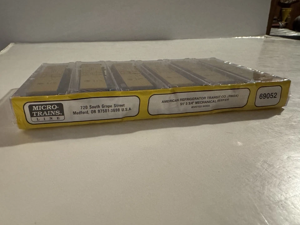 N Scale AMERICAN REFRIGERATOR TRANSPORT 6-Pack #2 - Micro Trains 69052 *RARE. - Image 2 of 4