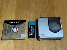 Sony MZ-DH10P Personal MiniDisc Player/Digital Camera - Silver