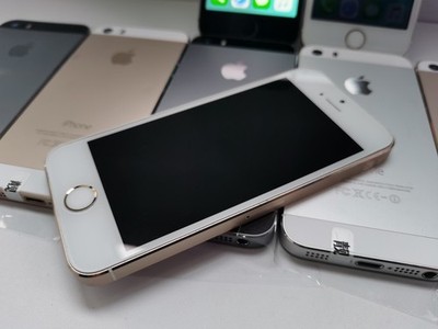 Apple iPhone 5s (Unlocked ) - 16GB/32GB/64GB - Gray Silver Gold