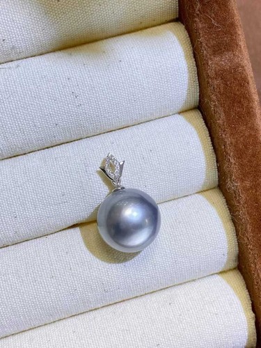 FARM sell Aurora 13-14mm Tahitian saltwater pearl pendant G18K Diamond 0.033 ct