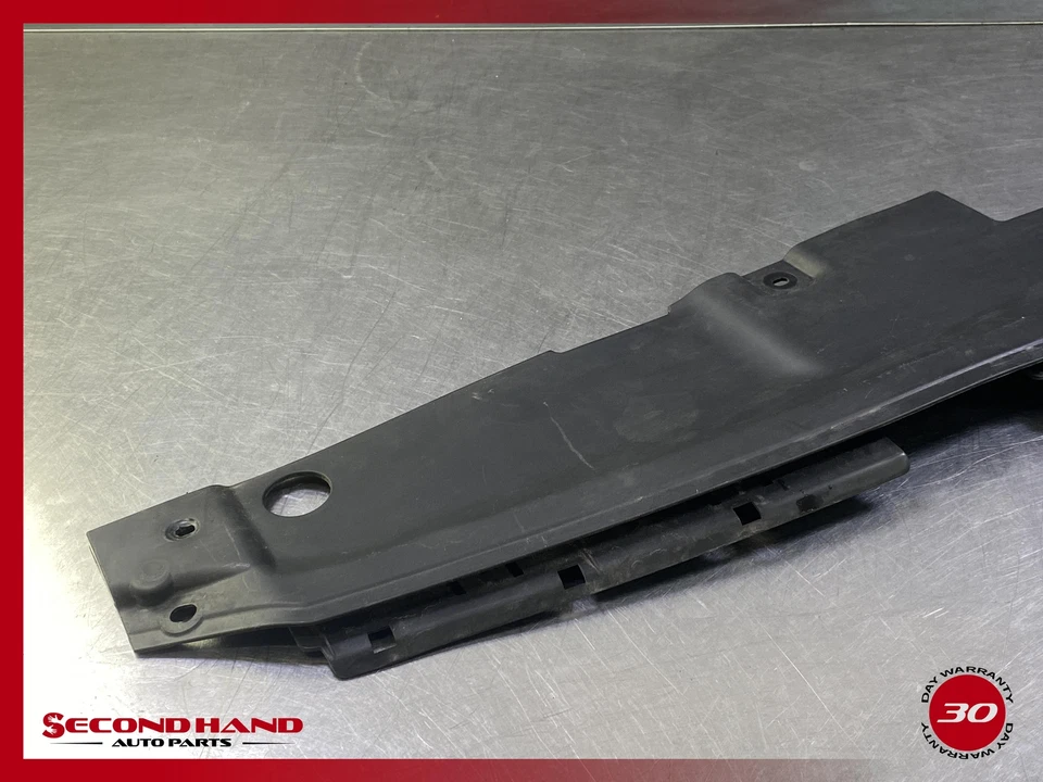 Cubierta superior soporte radiador Hyundai Accent 2012 2013 2014 2015 2016 2017  Foto 2 de 4