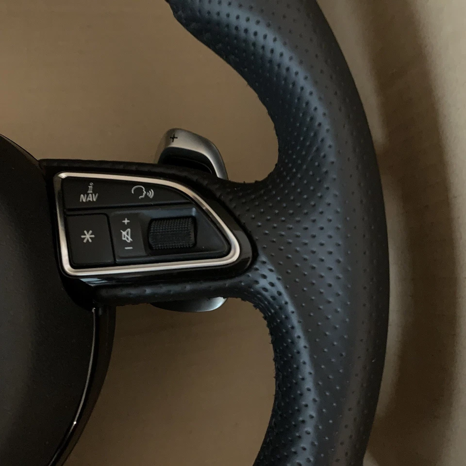 Volante inferior plano OEM Audi RS7 S7 A7 RS6 S6 A6 Quattro 2012-2018 Foto 3 de 4