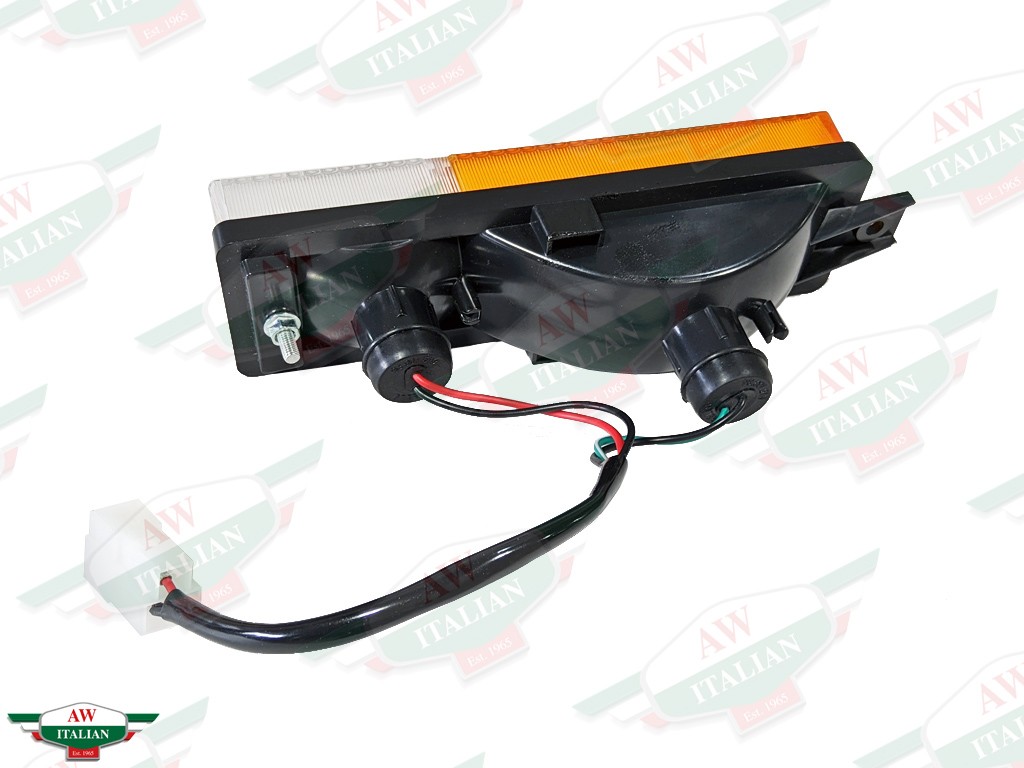 Ferrari 308 Front Right Turn Signal Assembly - 60121001 awitalian