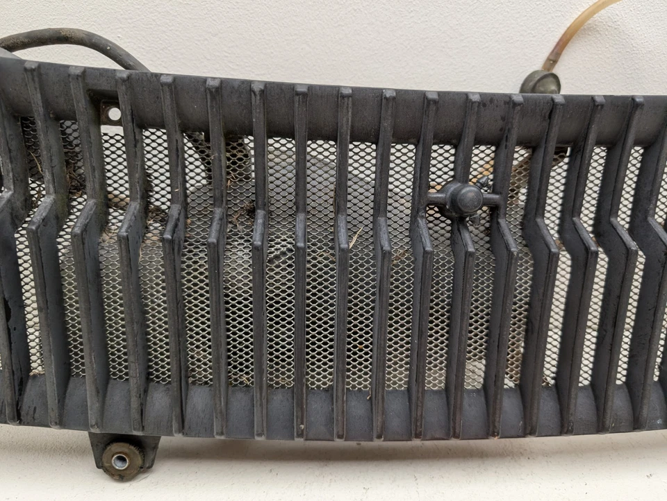 OEM 1985 Jaguar XJS Windshield Wiper Motor And Mesh Grille Vent Cowl Black - Image 4 of 4