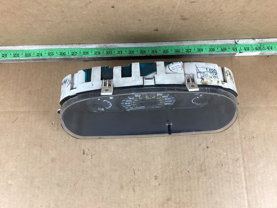 Cuadro de instrumentos velocímetro Eagle Summit 1993-1995 151 k millas 769906-383 Foto 2 de 4