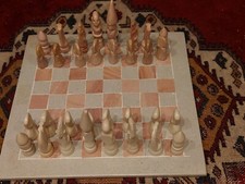 Set scacchi vintage africani in pietra ollare e scacchiera quadrata Kenya anni 70