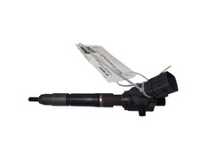 Volvo V40 2014 Diesel fuel injector VEA132370010AAB 140kW JUT192552