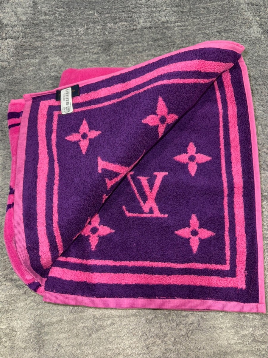 Louis Vuitton Drap Bain Hot Pink Purple Monogram Classic Logo Bath