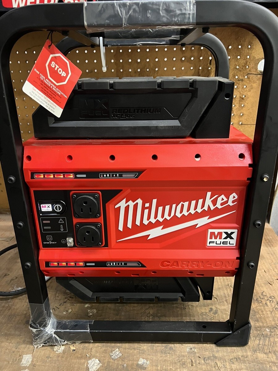 Milwaukee MXF002-2XC MX FUEL CARRY-ON 3600W/1800W Power Supply w