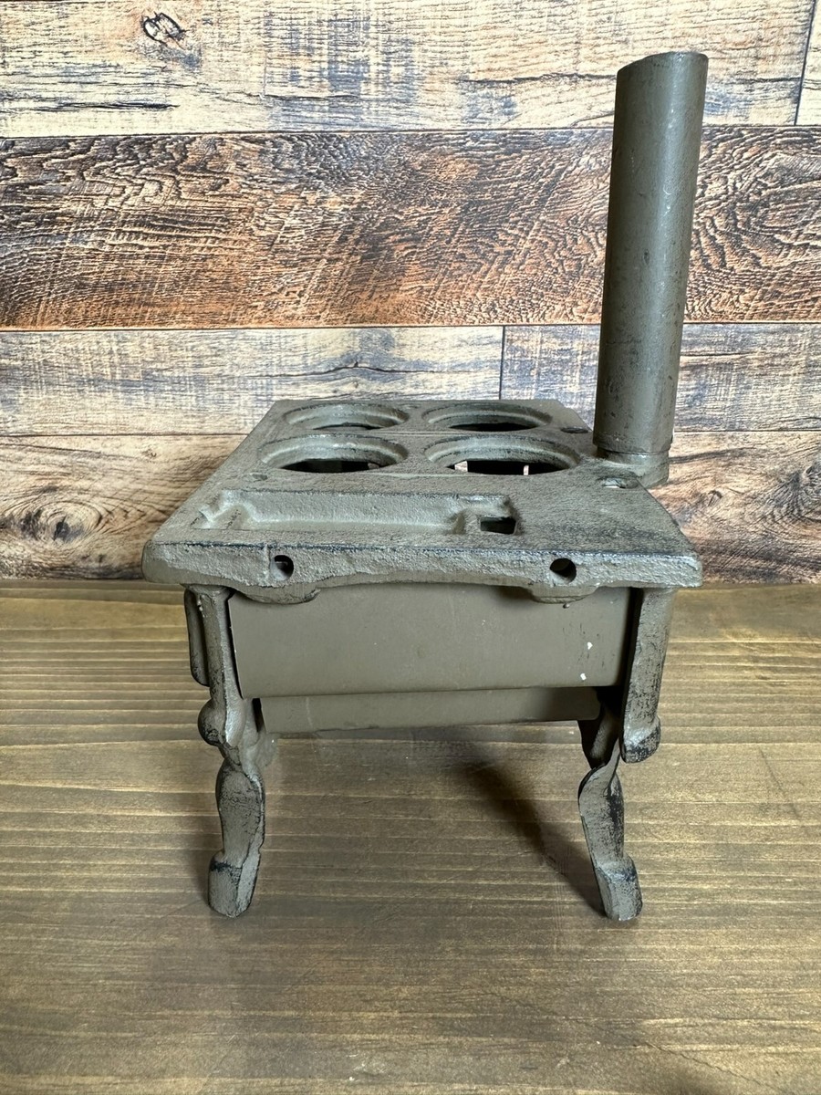 Vintage Crescent Cast Iron Miniature Stove Salesmans Sample Mini 