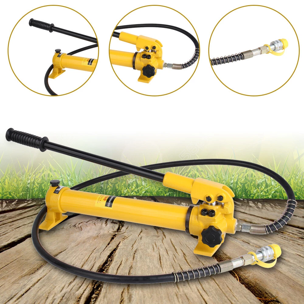 Manual hydraulic pump outlet