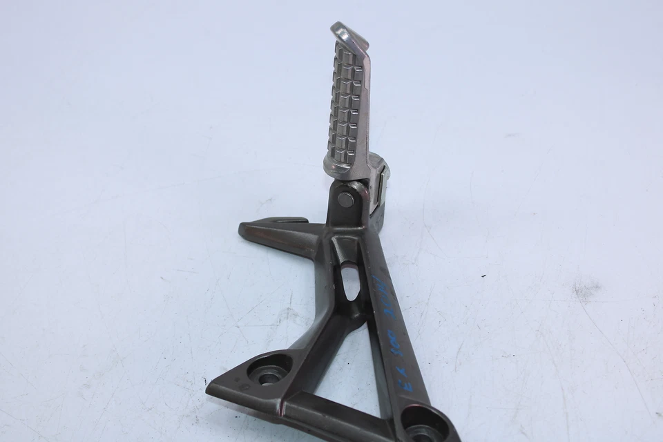 2014 Kawasaki Ninja 300 EX300B ABS левый задний пассажирский колышек 34028-1488 - Изображение 3 из 4