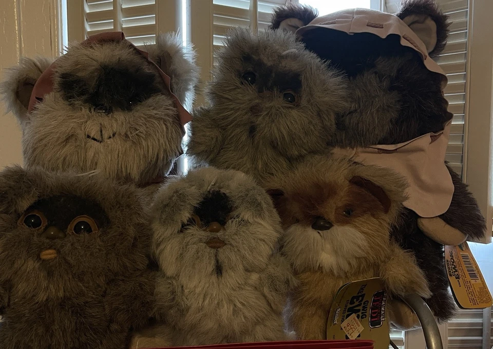 Juguete de peluche Kenner 1983 15" Star Wars Wicket The Ewok El Retorno del Jedi Foto 2 de 4