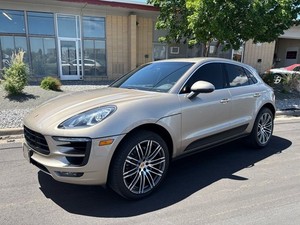 2016 Porsche Macan S very clean and nice oprions