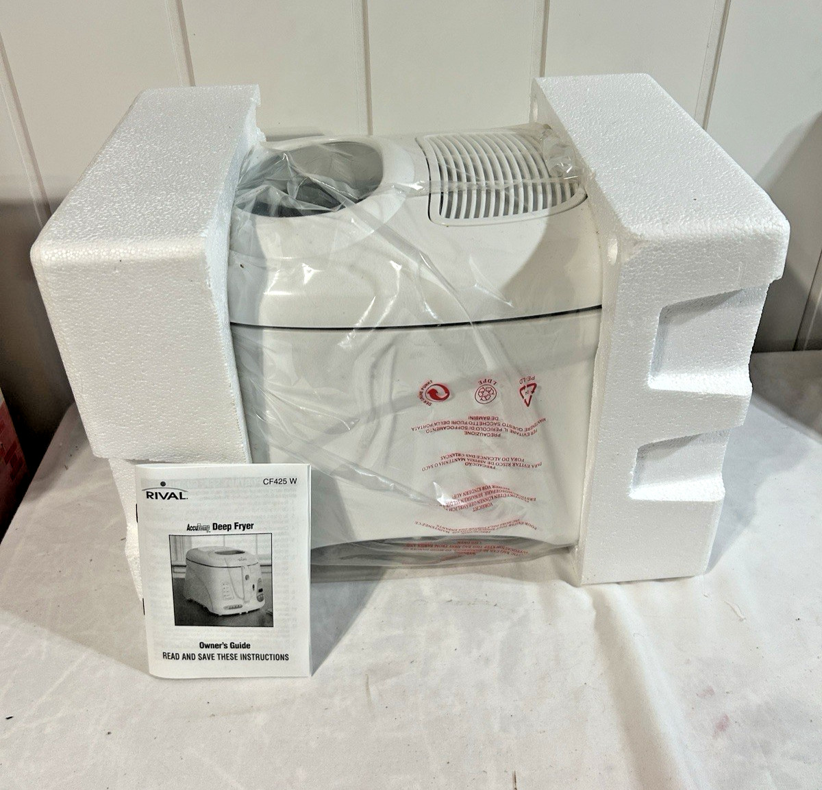 4.25l 1200w Stainless New Open Box