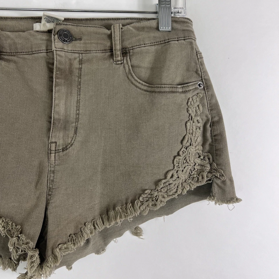Mudd Jean Shorts Womens Size 13 Green Denim Hot Pants Low Rise Cut Off Lace Trim - Image 3 of 4