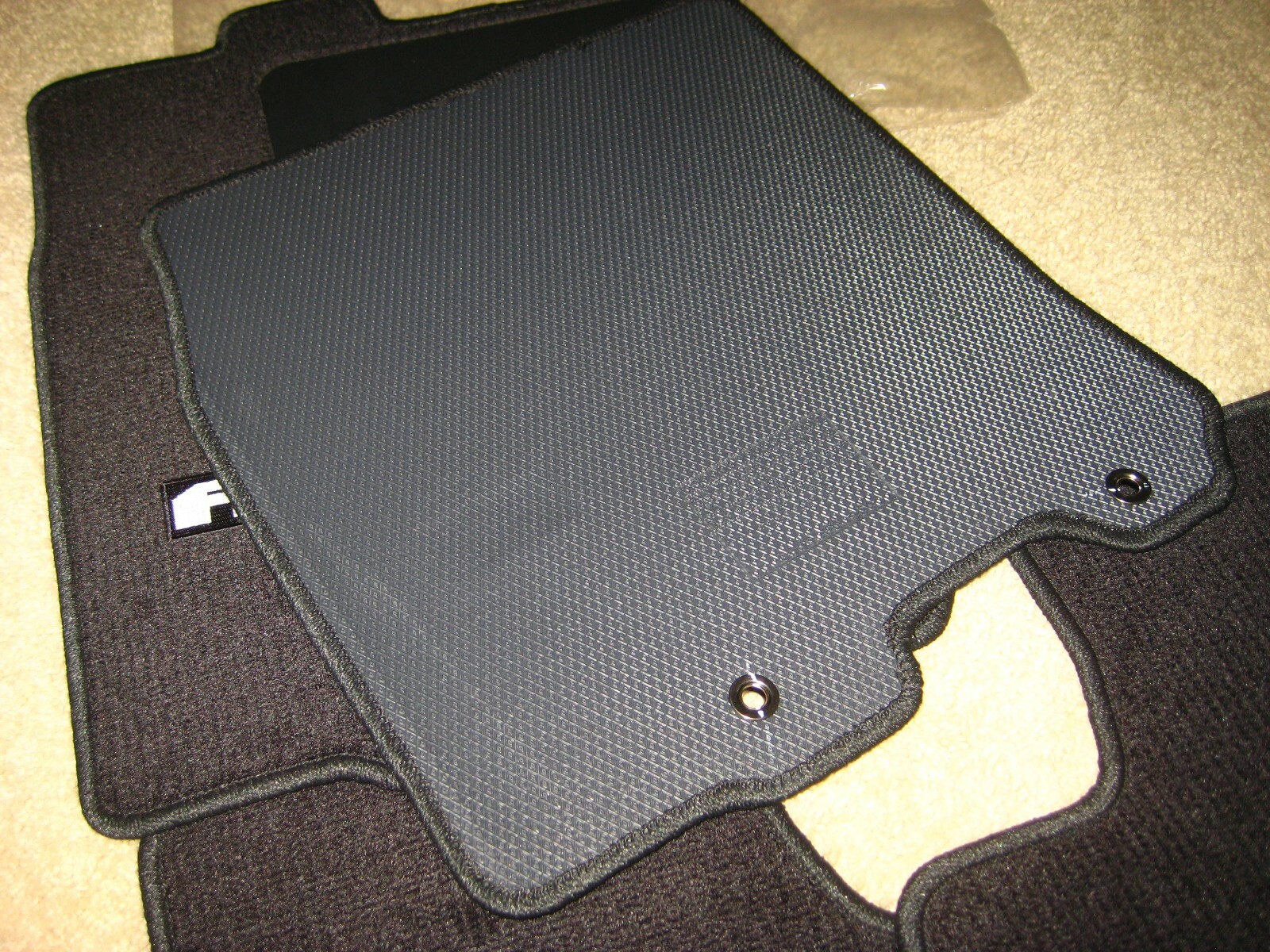 Toyota FJ Cruiser Black Carpet Floor Mats Set of 4 Genuine OEM New 2007