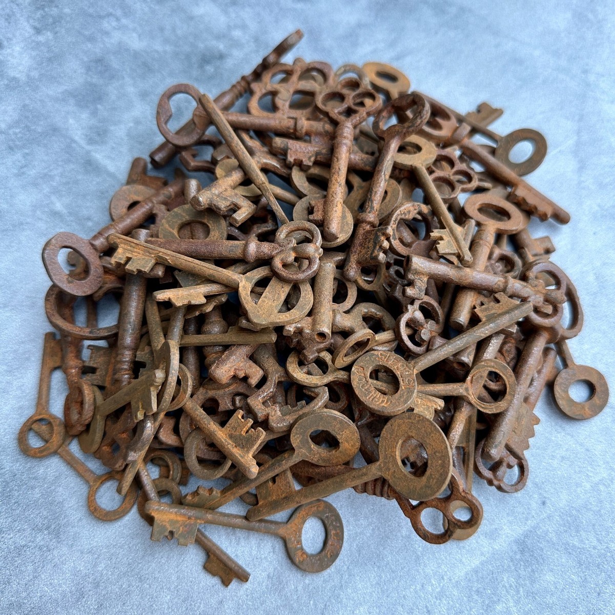 Antique Vintage Style 19th Century Cast Iron Keys Lot of 100 | eBay
