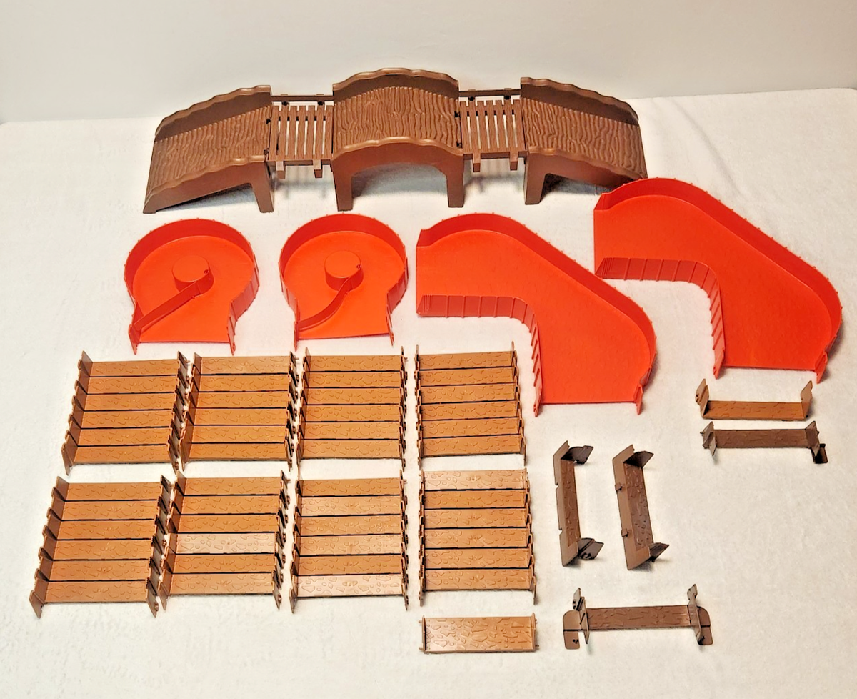 カーペンターほかポッパー4本 Vintage 1982 Schaper Stomper 4x4 Toy Wild Country Track Set Few